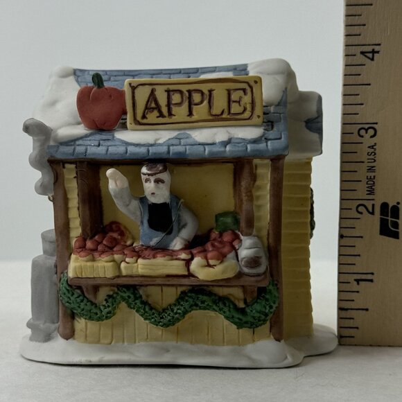Vintage 1990 Dickensville Collectables Porcelain Apple Stand Christmas Village - Picture 8 of 13